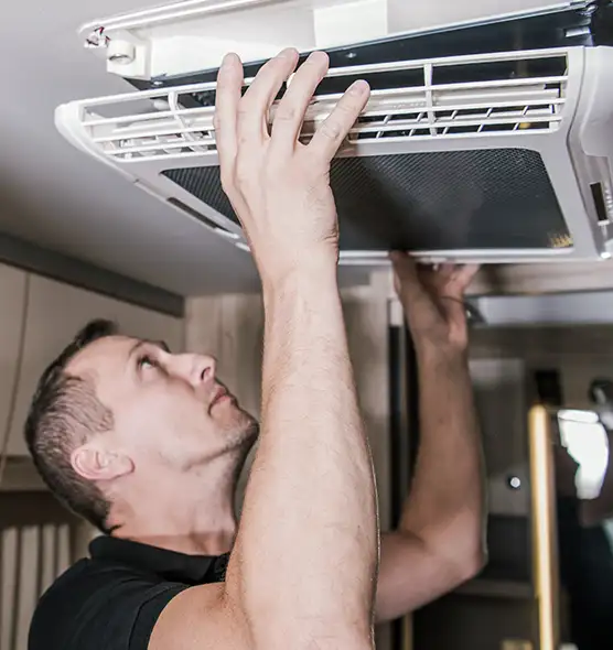  Professional Licensed And Insured Cleaners in Longmeadow, MA